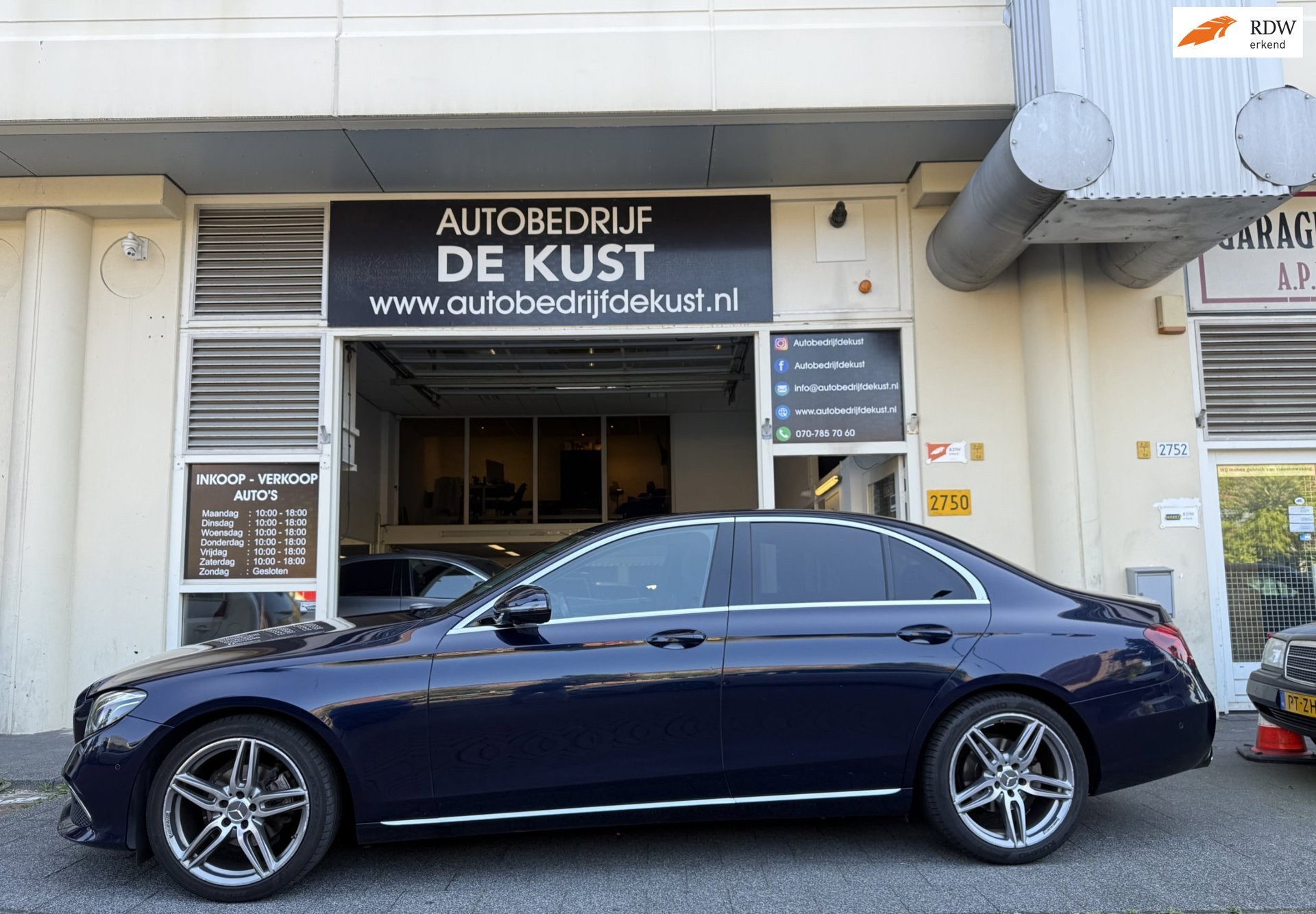 Mercedes-Benz E-klasse 220 d AUT 2019 Leder Navi/360 Cam Cli, Achterwielaandrijving, Gebruikt, 4 cilinders, 2000 kg