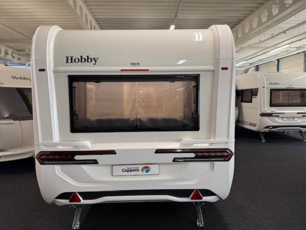 Hobby De Luxe 460 UFE 2026 BLACKLINE ACTIE!!!, Caravans en Kamperen, Standaardzit, Bedrijf, Schokbreker, 5 tot 6 meter