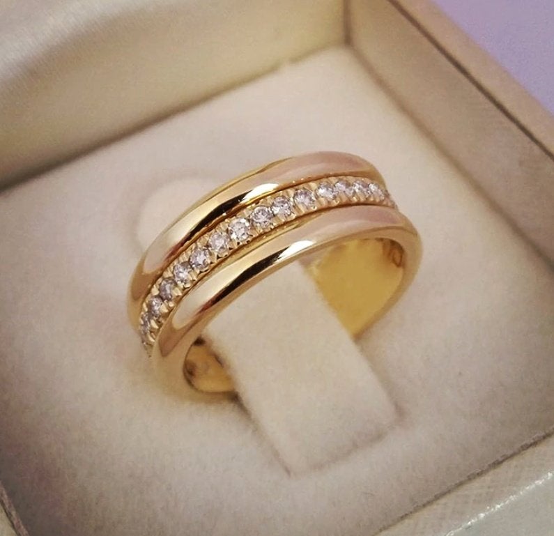 925 zilveren met goud verguld ring rij witte zirkonen, Nieuw, Ophalen of Verzenden, 17 tot 18, Met edelsteen