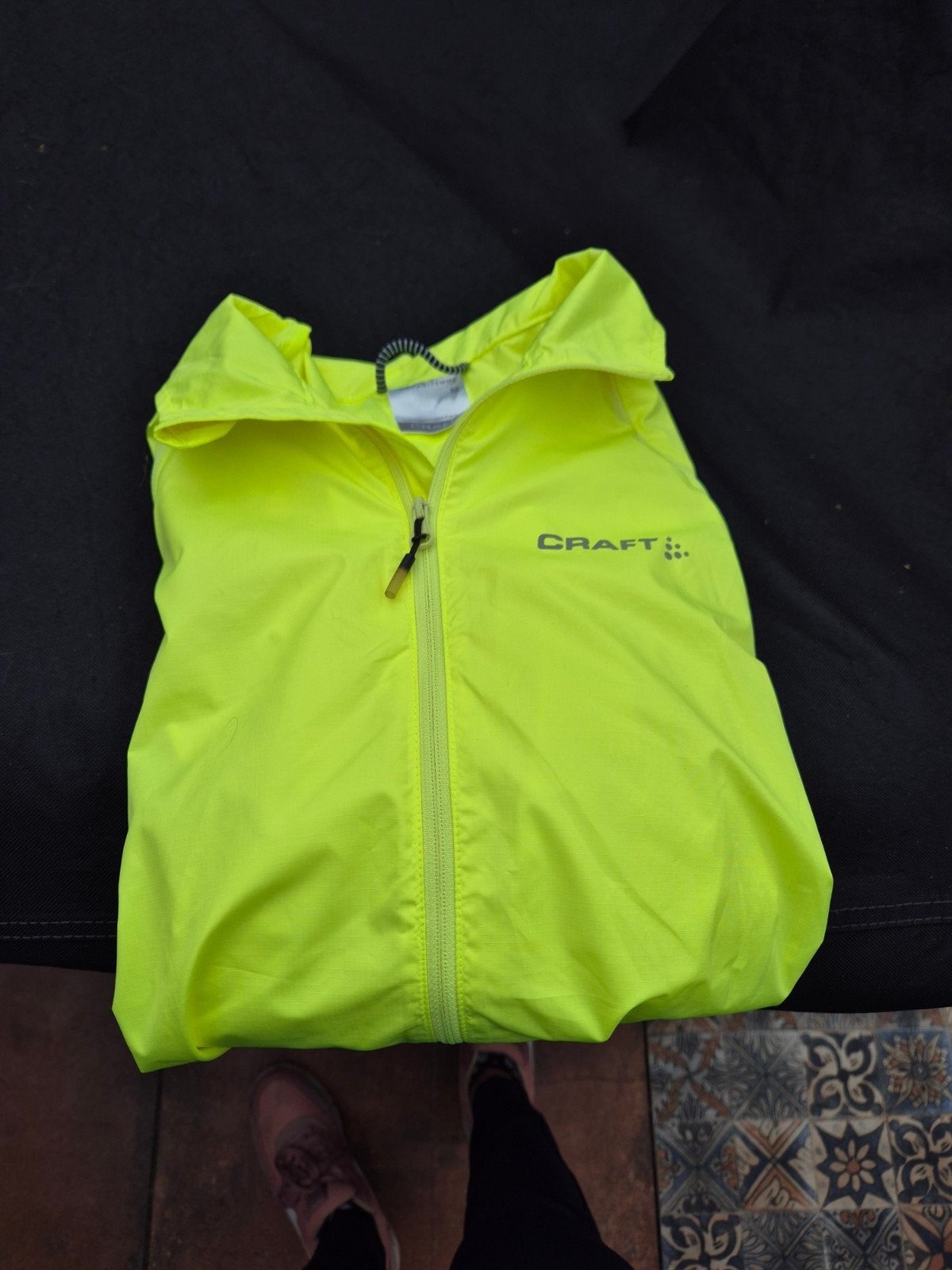 Craft hardloopjack neon geel maat M, Maat 38/40 (M), Geel, Ophalen of Verzenden, Zo goed als nieuw