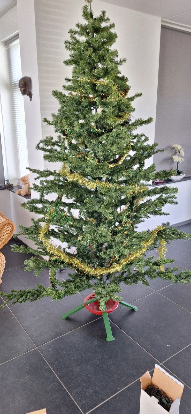 Kerstboom compleet met versieringen, Ophalen