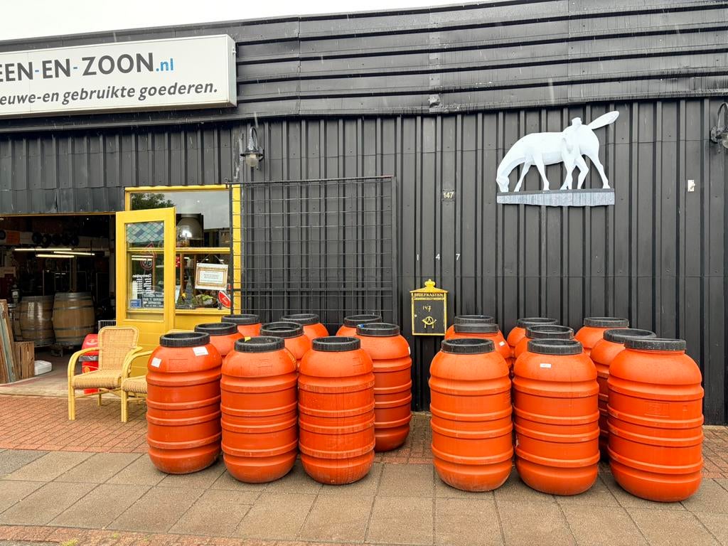 Regenton, kunststof vaten, wijnvaten, regen ton, GRONINGEN, 150 liter of meer, Ophalen, Gebruikt, Overige materialen