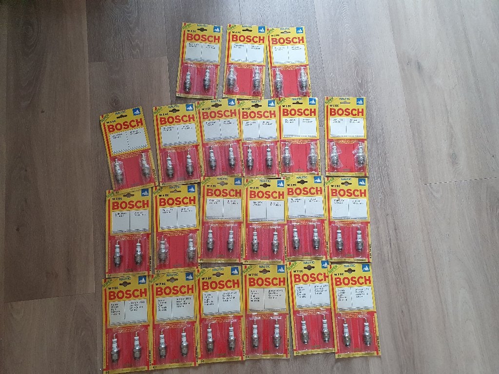 Partij NOS Bosch bougies voor verzamelaar buitenboordmotoren, Ophalen of Verzenden, Nieuw, Motor en Techniek