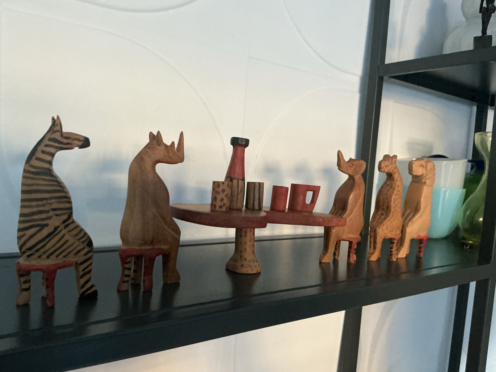 Houten Afrikaanse Dierenbeeldjes aan Tafel - Handgemaakt, Verzamelen, Ophalen of Verzenden, Zo goed als nieuw, Wild dier, Beeldje of Figuurtje