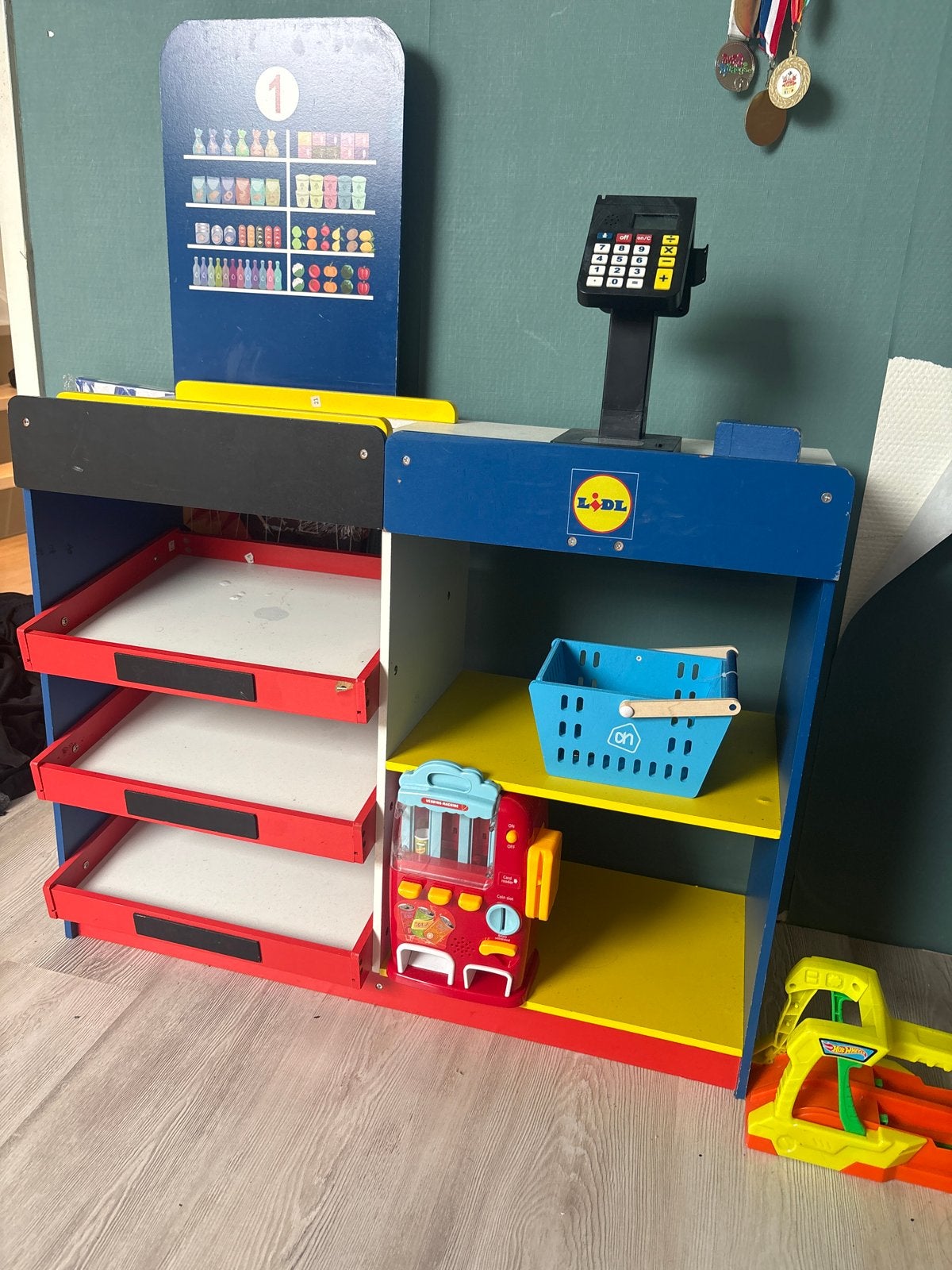 Houten Speelgoedwinkeltje Lidl met Kassa en Mandje, Ophalen of Verzenden, Gebruikt, Jongen of Meisje