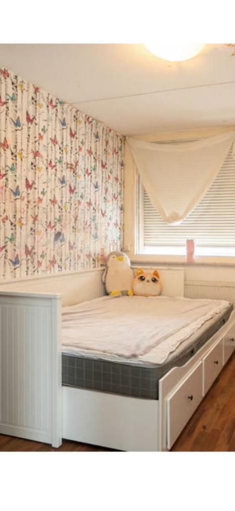 Ikea uitschuif bed, Huis en Inrichting, Slaapkamer | Bedden, Ophalen, Verstelbaar, 90 cm, Eenpersoons