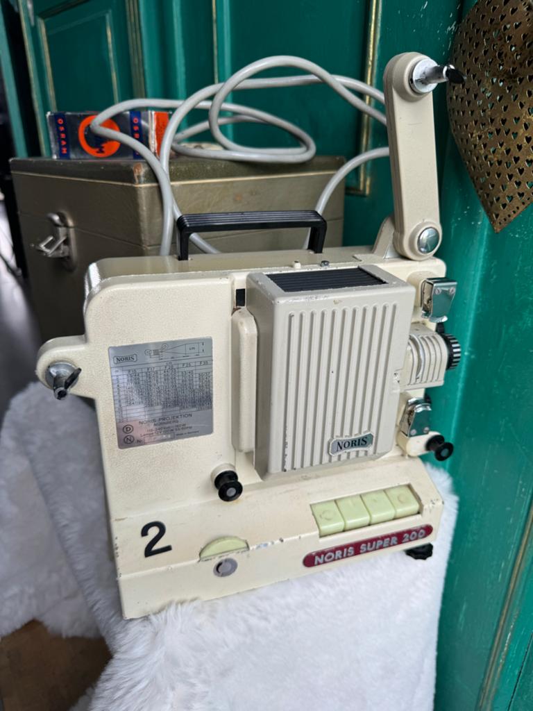 Vintage Noris Super 200 8mm filmprojector met koffer, Ophalen of Verzenden, Gebruikt