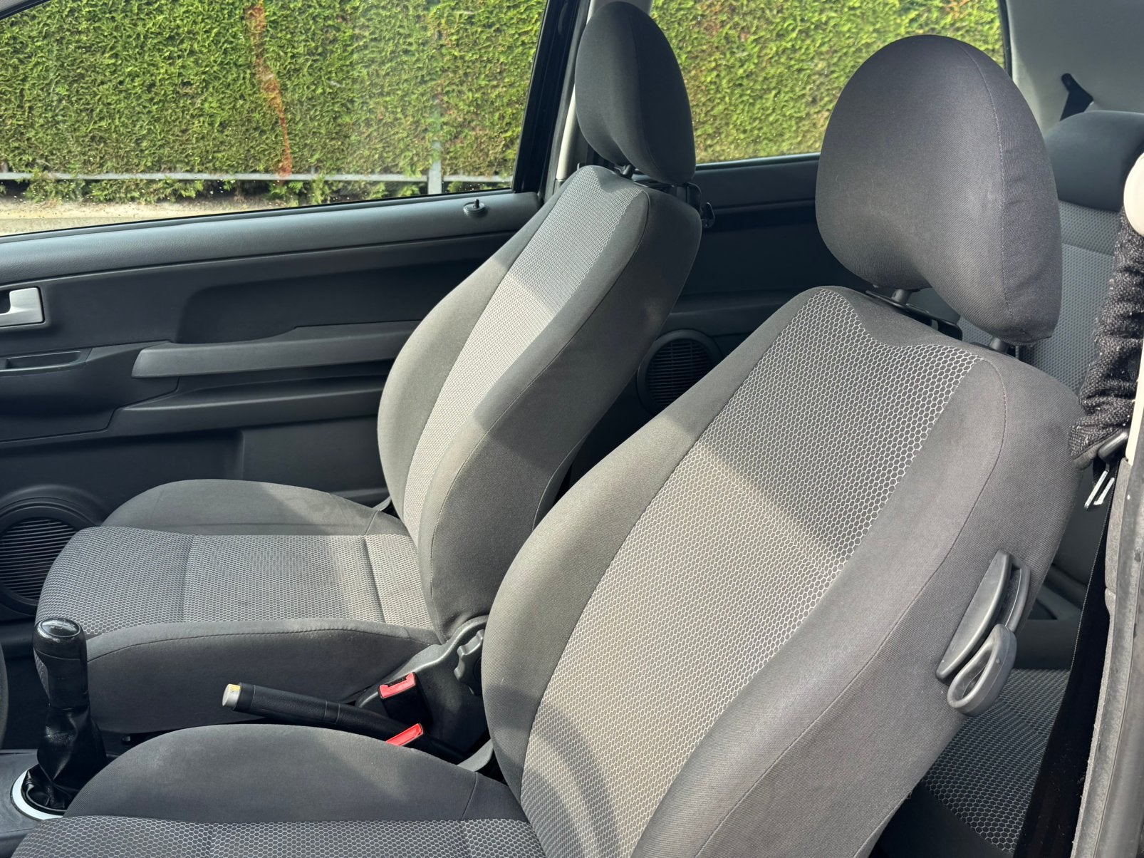 Foto 11 van Nette Volkswagen Fox 1.4 2007 Zwart Airco Nieuwe Apk