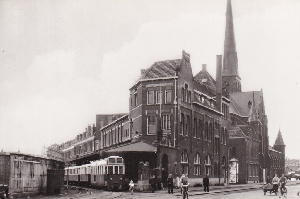 754Q Rotterdam Rosestraat Station R.T.M. lokaal spoor, tram, Ophalen of Verzenden, 1940 tot 1960, Ongelopen, Zuid-Holland