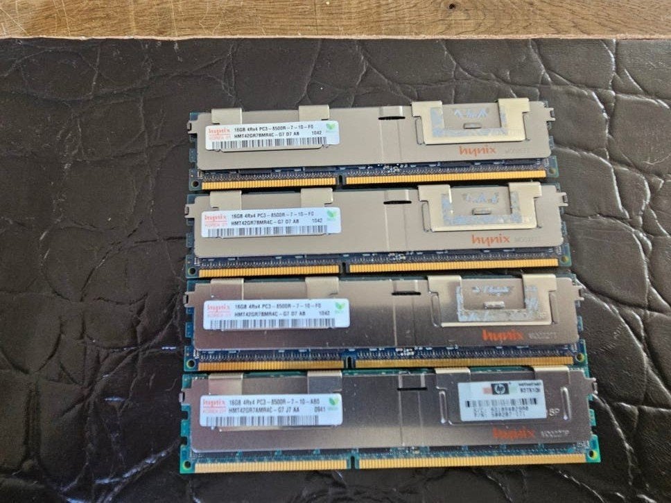 4x Hynix 16GB DDR3 PC3-8500R Server RAM Geheugenmodule, Computers en Software, RAM geheugen, Gebruikt, Server, DDR3, Ophalen of Verzenden