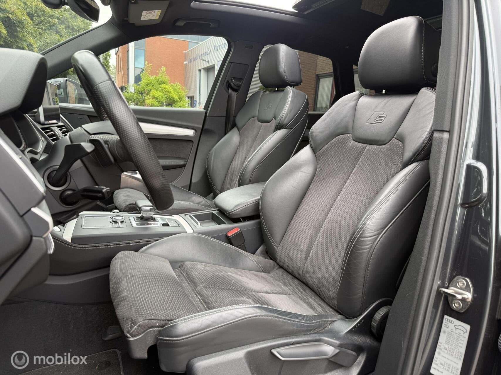 Audi Q5 2.0 TFSI quattro S-line Navi Carplay Camera Alcantar, Auto's, Automaat, 15 km/l, 4 cilinders, Origineel Nederlands