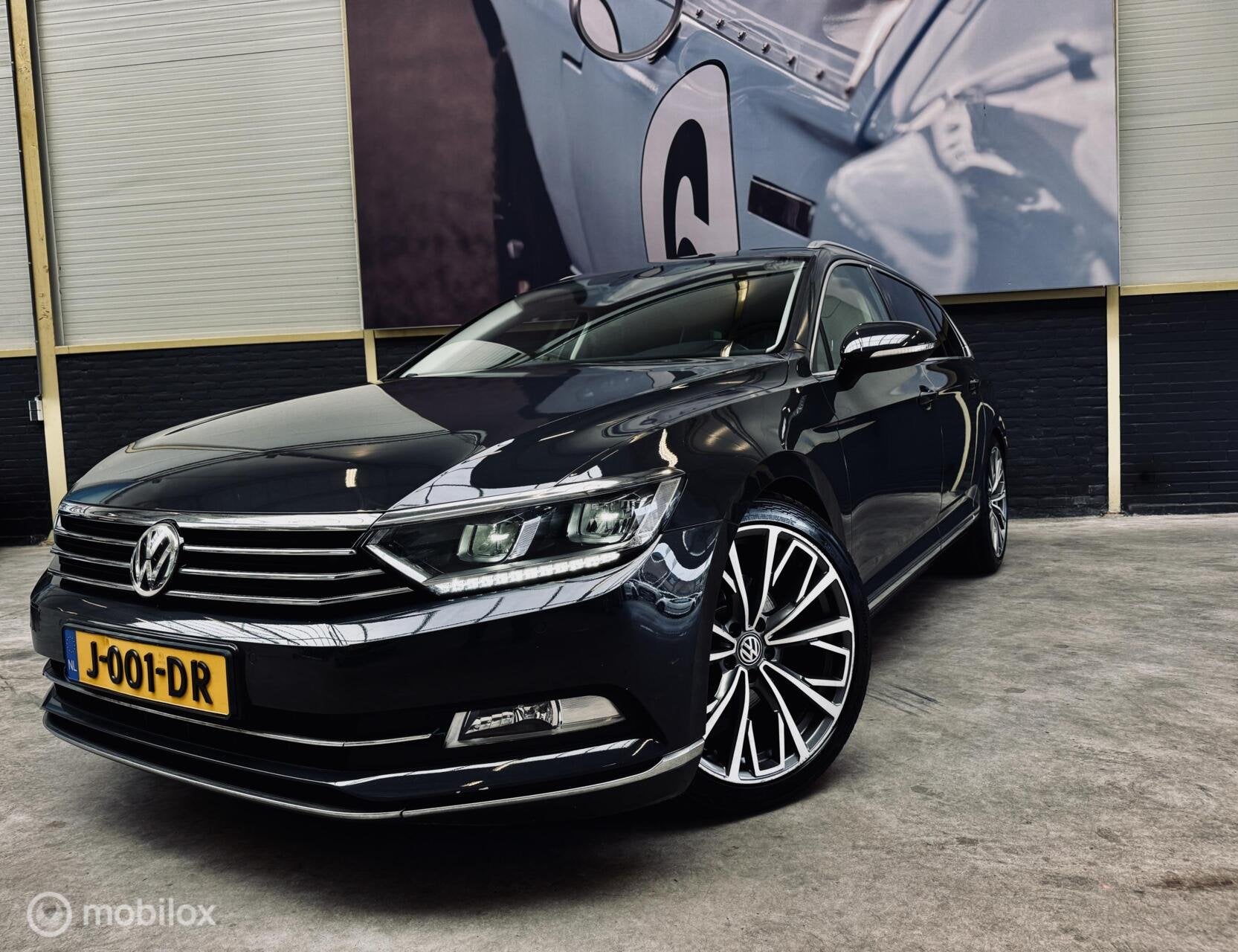 Volkswagen Passat Variant 1.8 TSI Highline 179PK|DSG|19INCH|, Auto's, 4 cilinders, 179 pk, Automatische klimaatregeling, 1405 kg