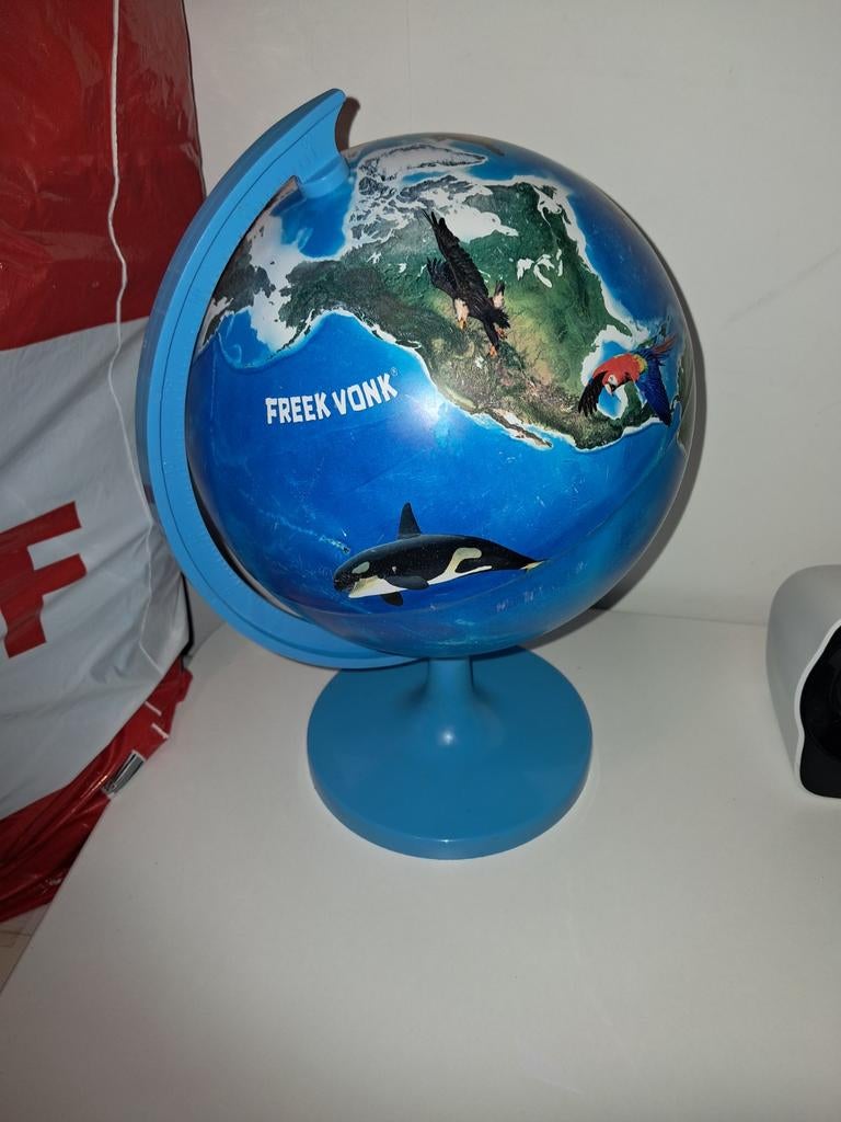 Freek Vonk wereldbol, Ophalen of Verzenden