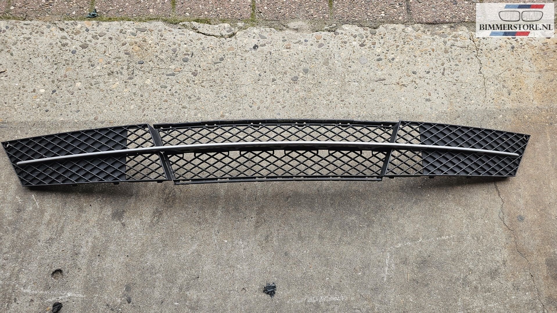 Bumper rooster open  BMW 5 serie E60 E61 LCi  51117178115 51, Auto-onderdelen, Gebruikt, -, Ophalen of Verzenden, -