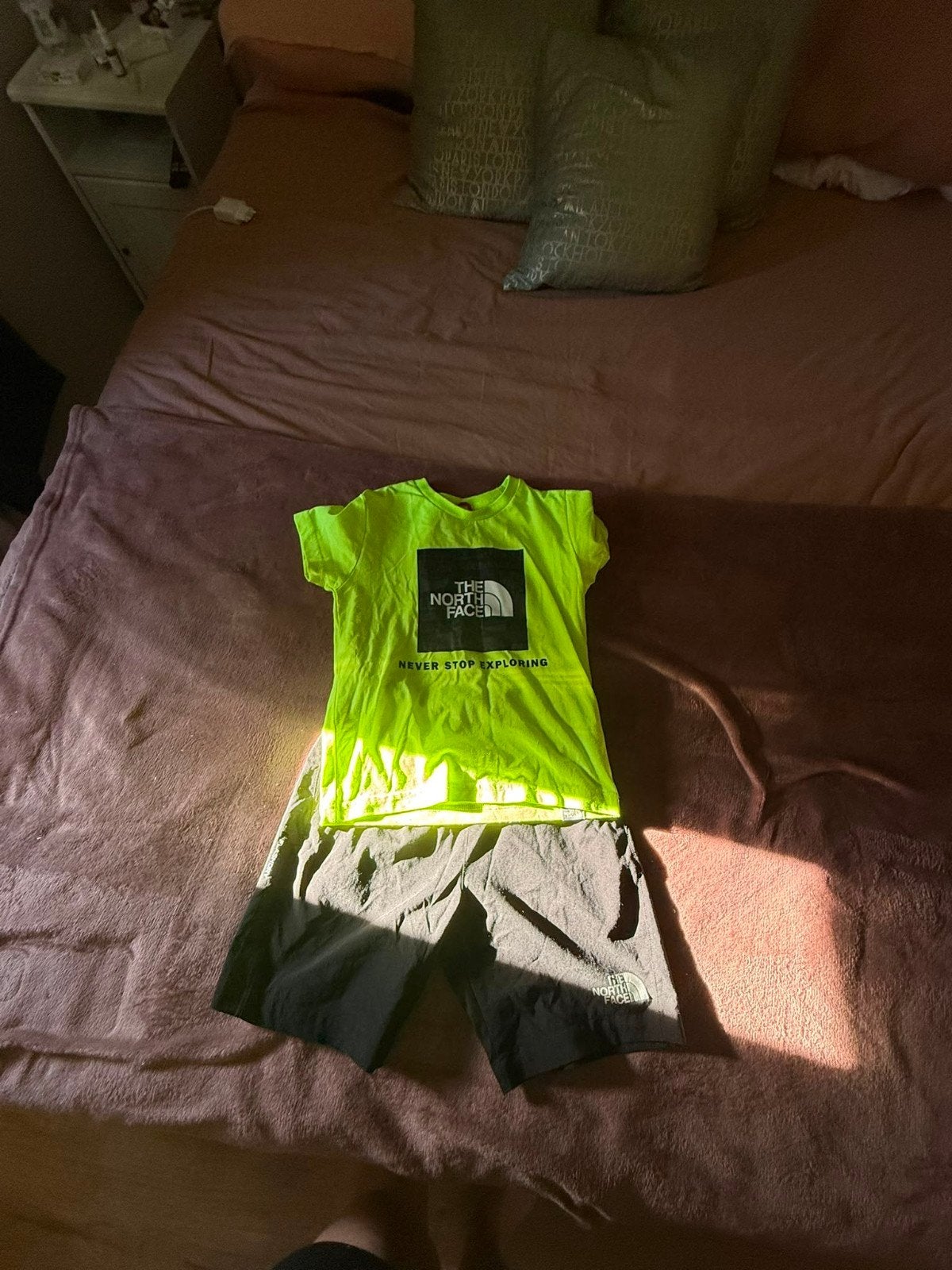Nike, Ellesse en The North Face jongenskleding, Ophalen of Verzenden, Zo goed als nieuw, Maat 128