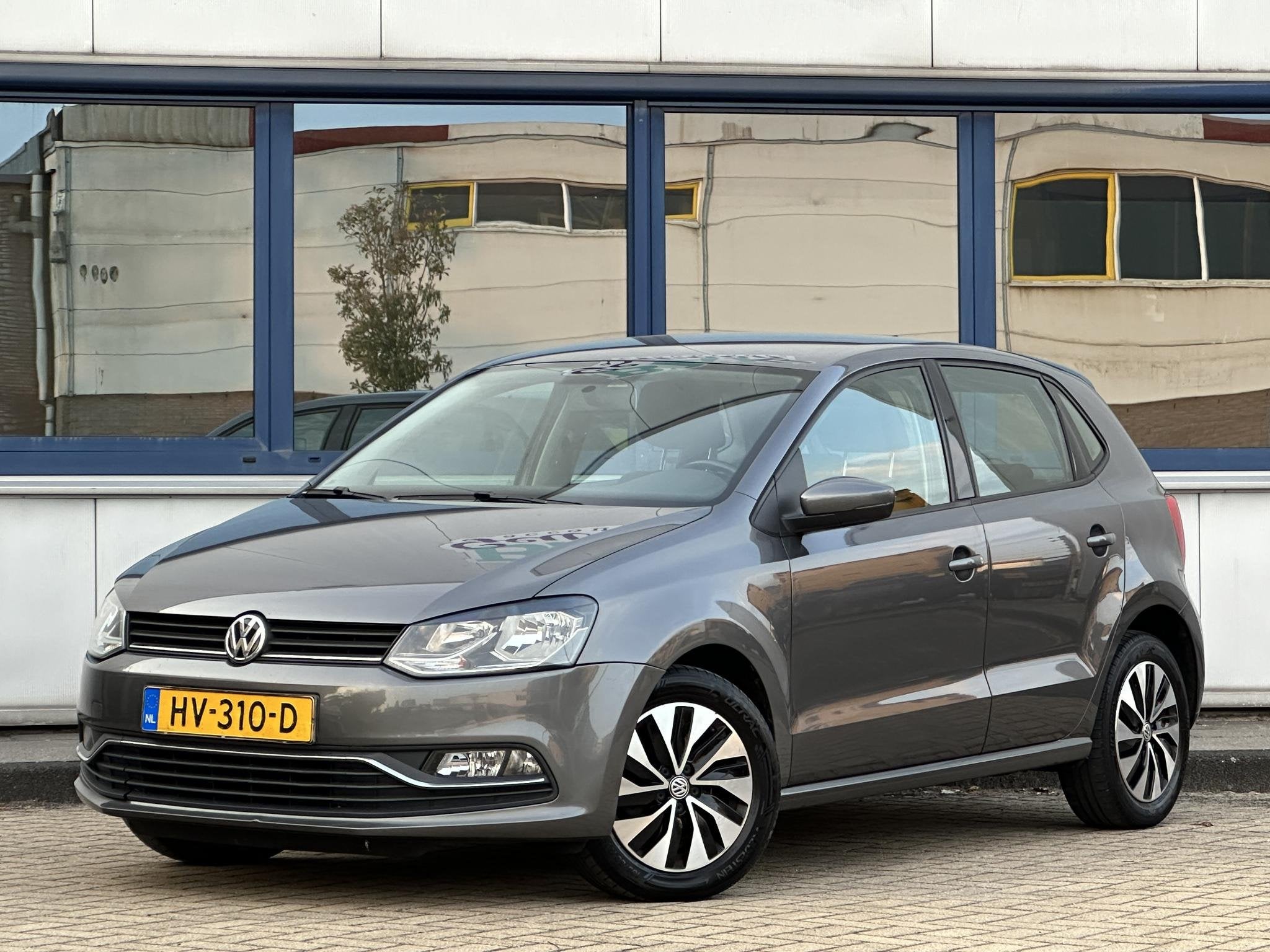 Volkswagen Polo 1.2 TSI, Auto's, Volkswagen, 4 cilinders, Origineel Nederlands, Bedrijf, Handgeschakeld