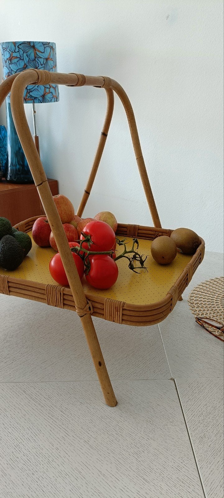 Vintage bamboe mand jaren '50 - Gele fruitmand, Antiek en Kunst, Ophalen