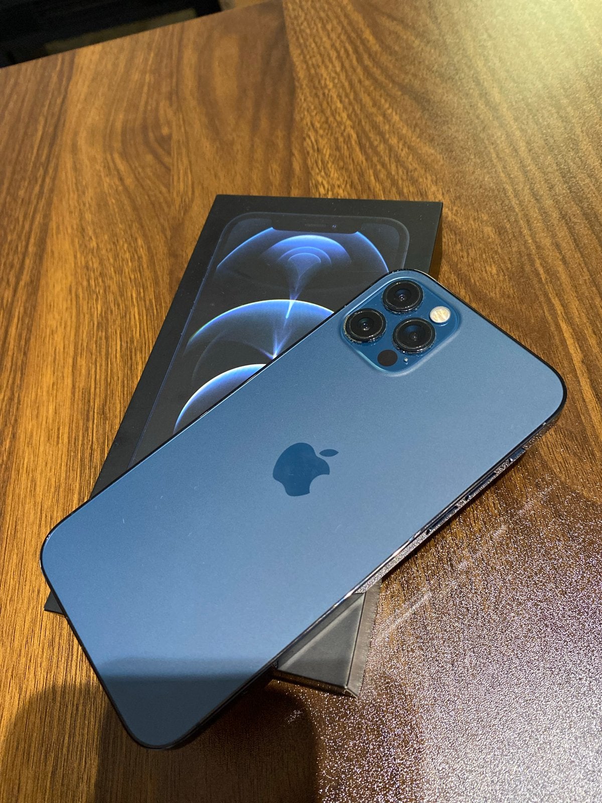 Foto 6 van iPhone 12 Pro 128GB - zo goed als nieuw , smartphone
