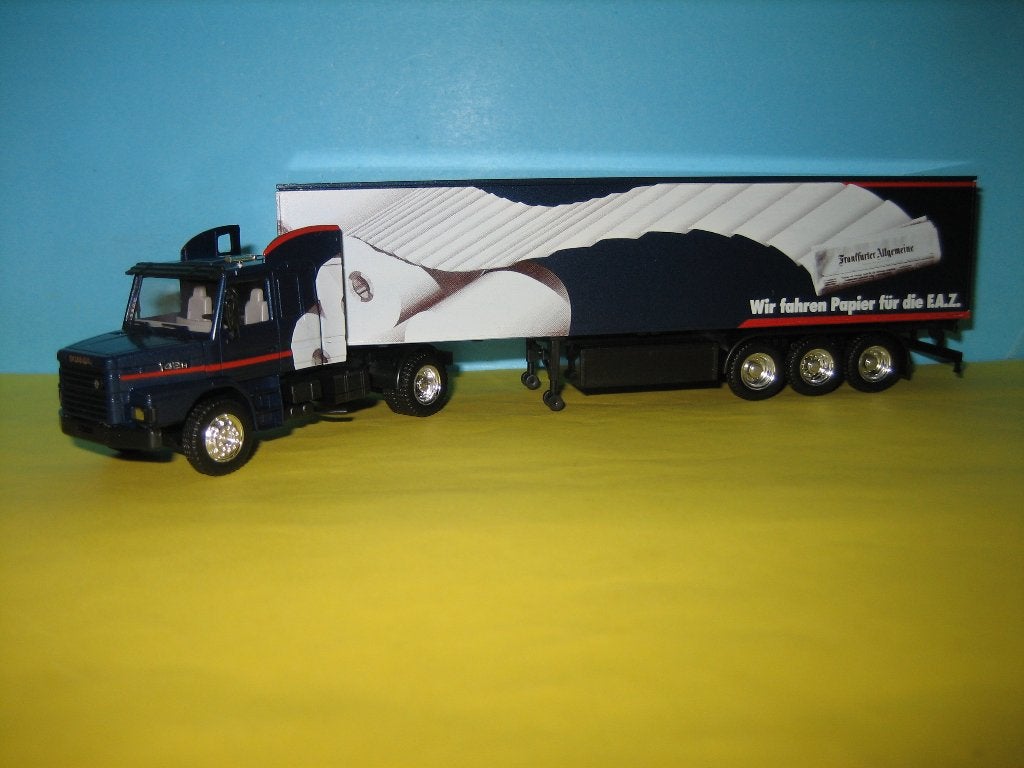FAZ-papier  SCANIA hauber met oplegger  Herpa, Ophalen of Verzenden, Zo goed als nieuw, Bus of Vrachtwagen, Herpa