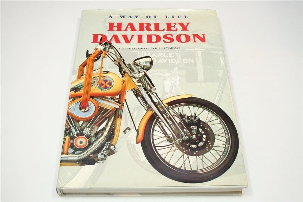 Harley-Davidson — Geschiedenis & Modellen — Groot Dik Boek, Ophalen of Verzenden, Gelezen