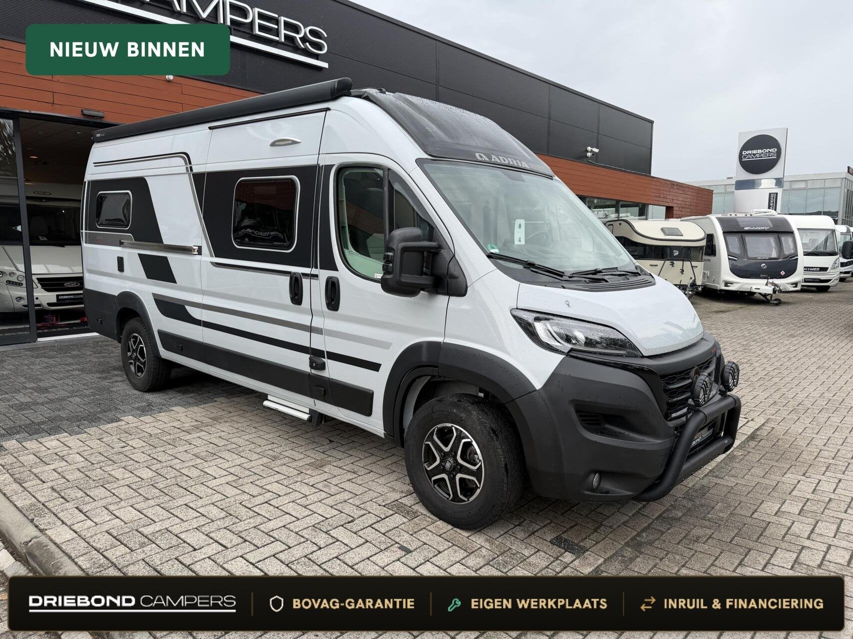 Adria 640 SGX Twin Supreme 9T-Automaat Luchtvering Zonnepane, Caravans en Kamperen, Campers, Automaat, Buscamper of Camperbus