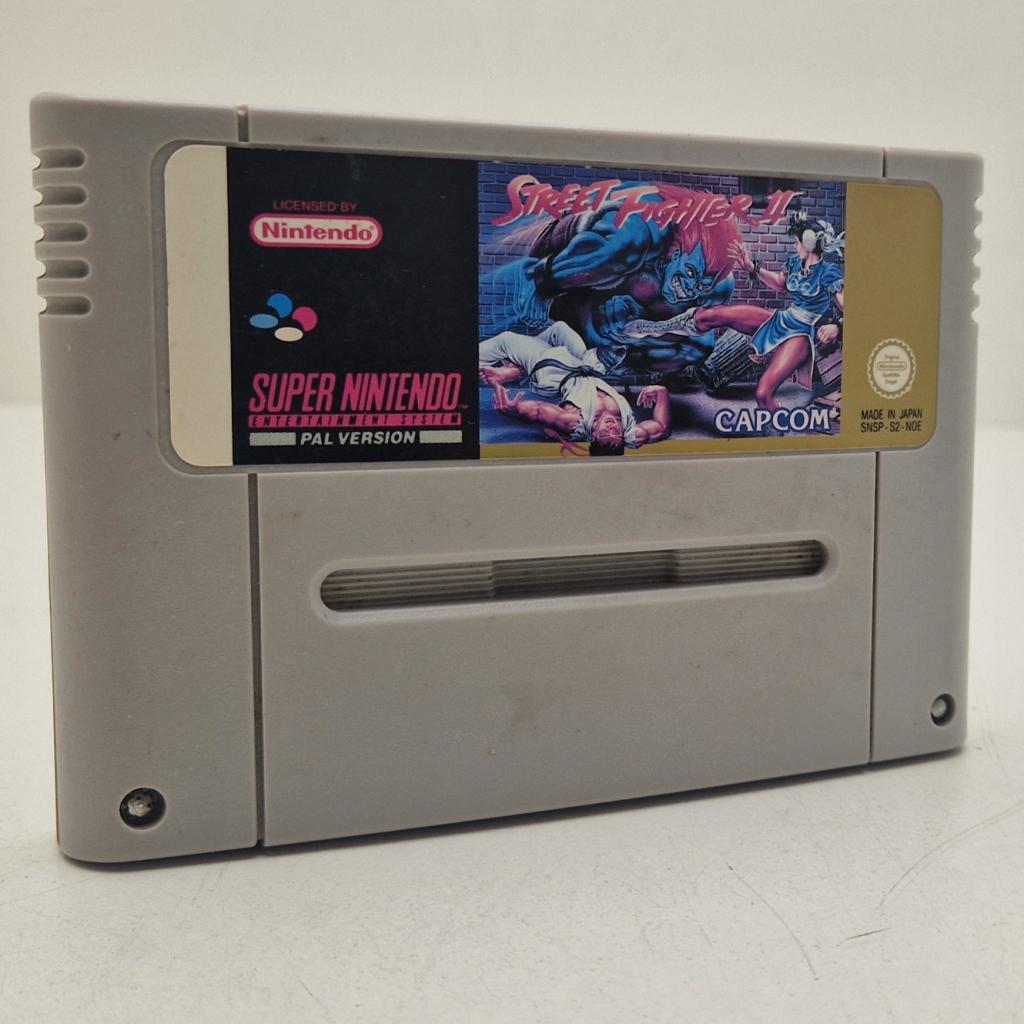 SNES Street Fighter II  Retro Game, Nintendo, Zo goed als nieuw, Support@nintendo.com, 11-1 Hokotate-cho, Kamitoba, Minami-ku
Kyoto 601-8501
Japan