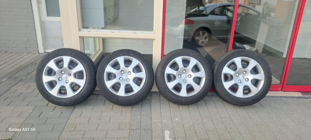 Peugeot velgen met winterbanden 205/55/R16, 6,5 mm profiel, Auto-onderdelen, Banden en Velgen, Ophalen of Verzenden