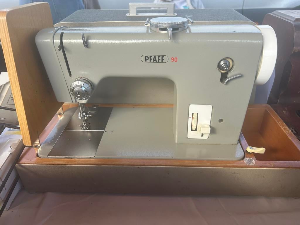 Naaimachine Pfaff 90, Hobby en Vrije tijd, Ophalen, Gebruikt, Naaimachine, Pfaff