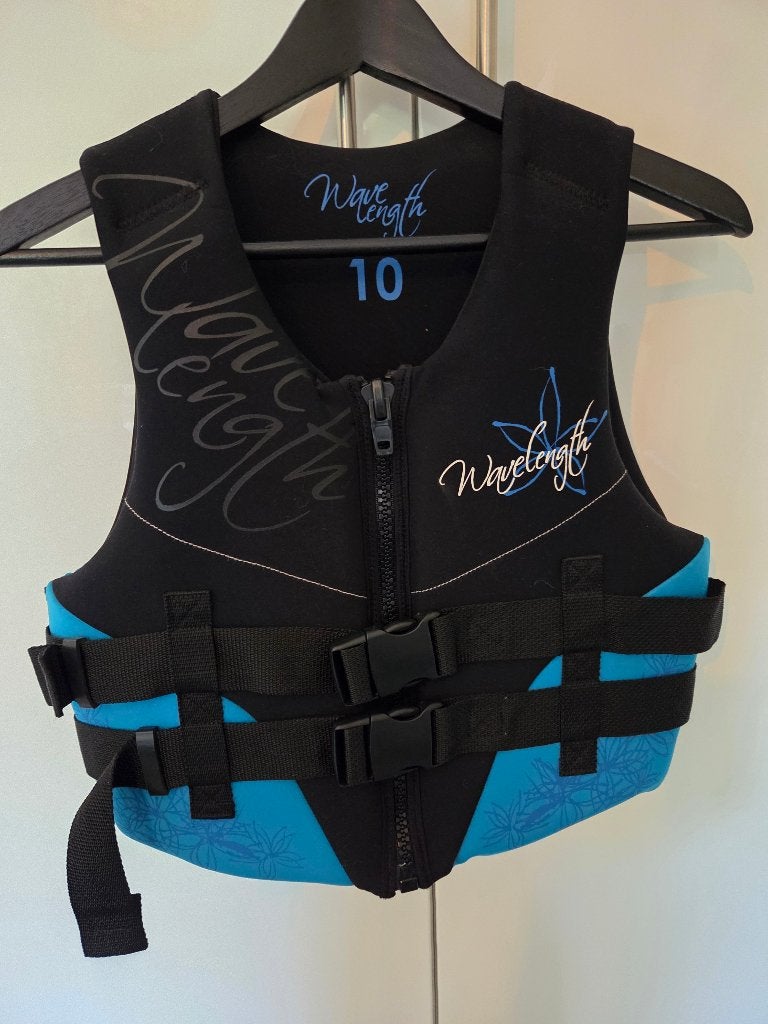 Zwemvest wave length | maat 10 (36/ 38). Gewicht: 40-60 kg, Gebruikt, Dame, Reddingsvest of Zwemvest, Ophalen