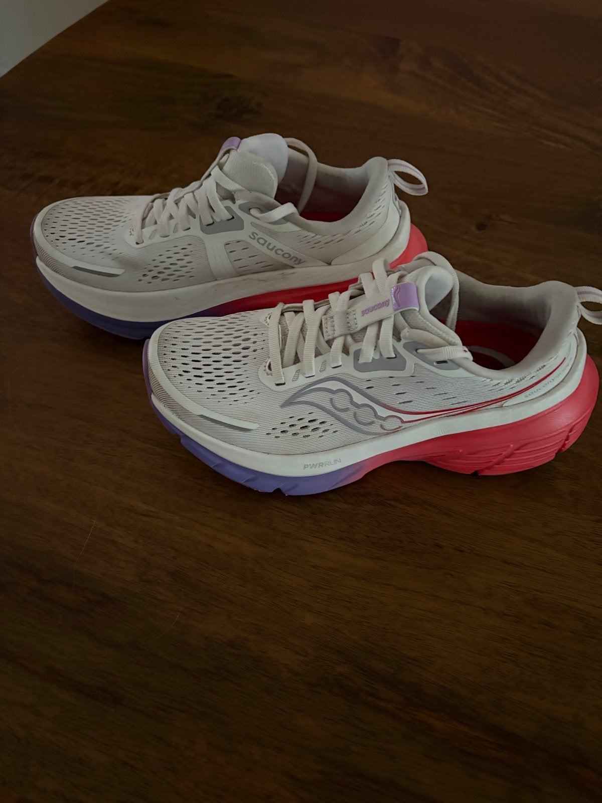 Saucony hardloopschoenen dames - Zo goed als nieuw, Ophalen of Verzenden, Zo goed als nieuw, Hardloopschoenen, Saucony