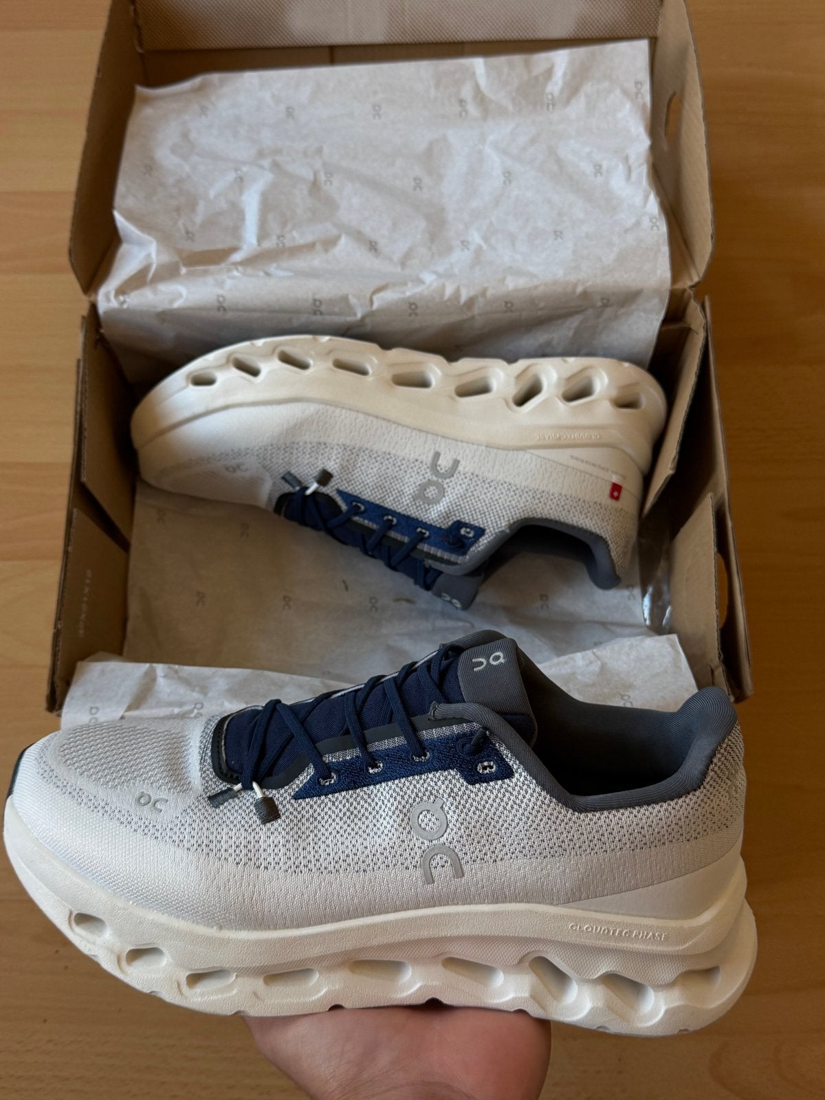 On Running Cloudmonster Sneakers Maat 43/44, Kleding | Heren, Schoenen, Ophalen of Verzenden, Nieuw, Wit, Sneakers of Gympen