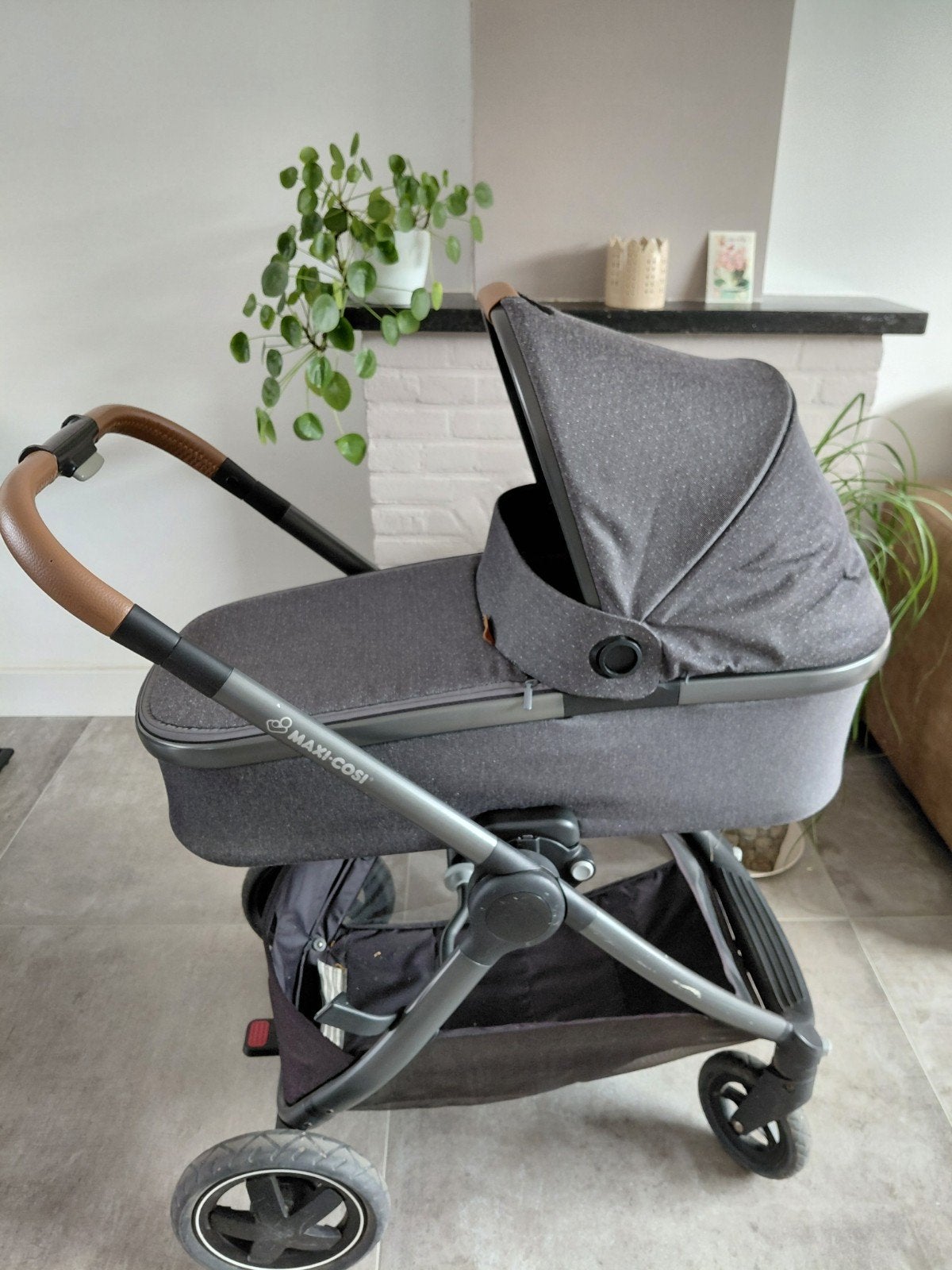 Maxi-Cosi Lila XP Combiwagen met Reiswieg en Regenhoes, Ophalen