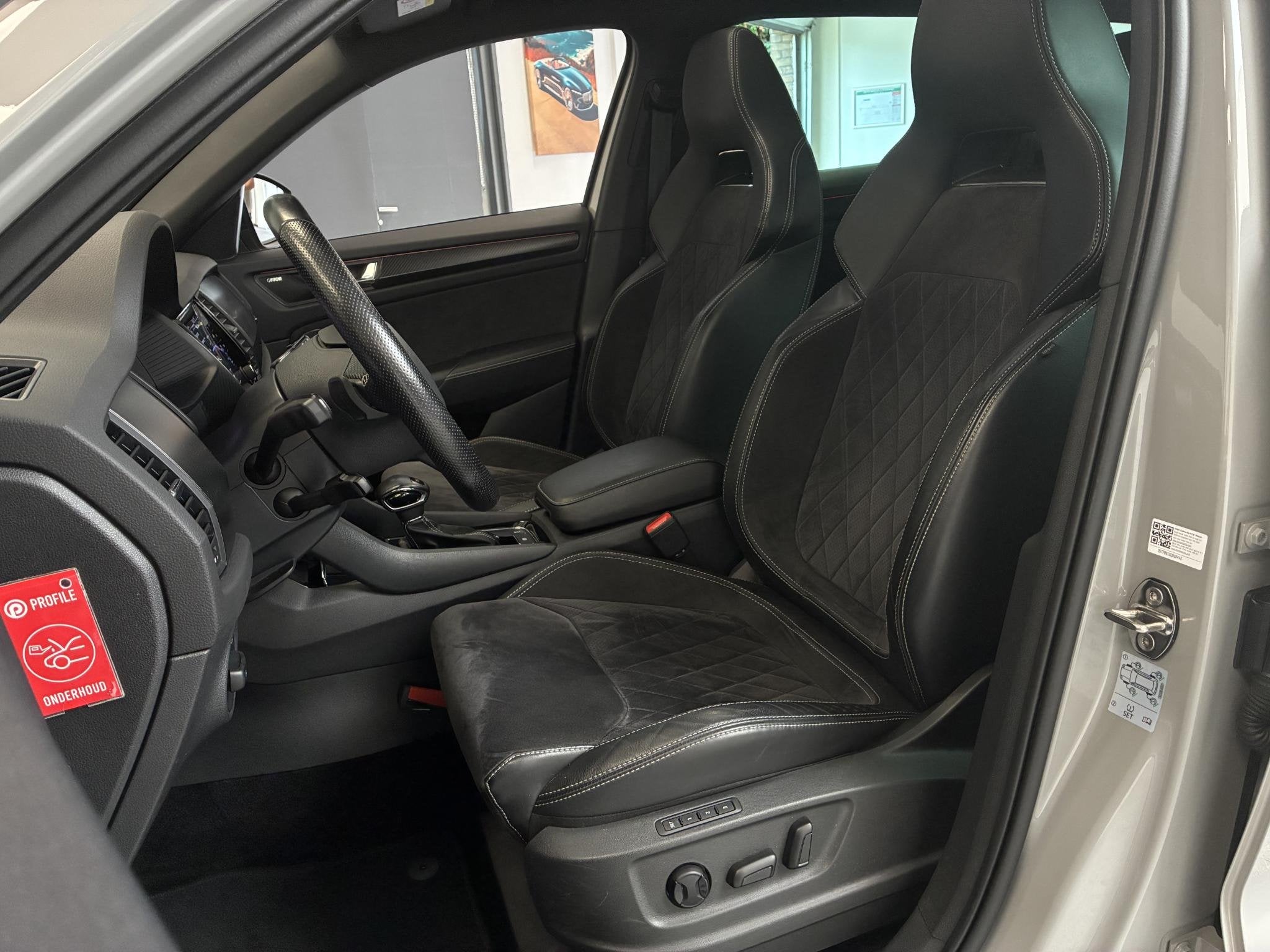 Skoda Kodiaq 1.5 TSI Sportline Business | TREKHAAK | PANO |, Auto's, 4 cilinders, 150 pk, Origineel Nederlands, Bedrijf