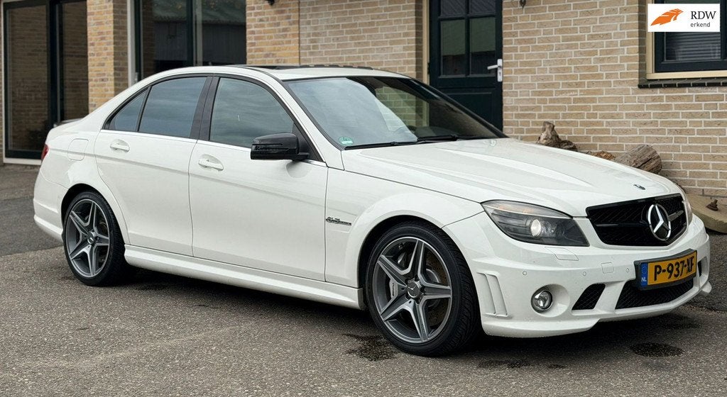 Mercedes-Benz C-klasse AMG C63 6.2 V8 FULL OPTIONS, Auto's, Euro 5, Achterwielaandrijving, Wit, Leder