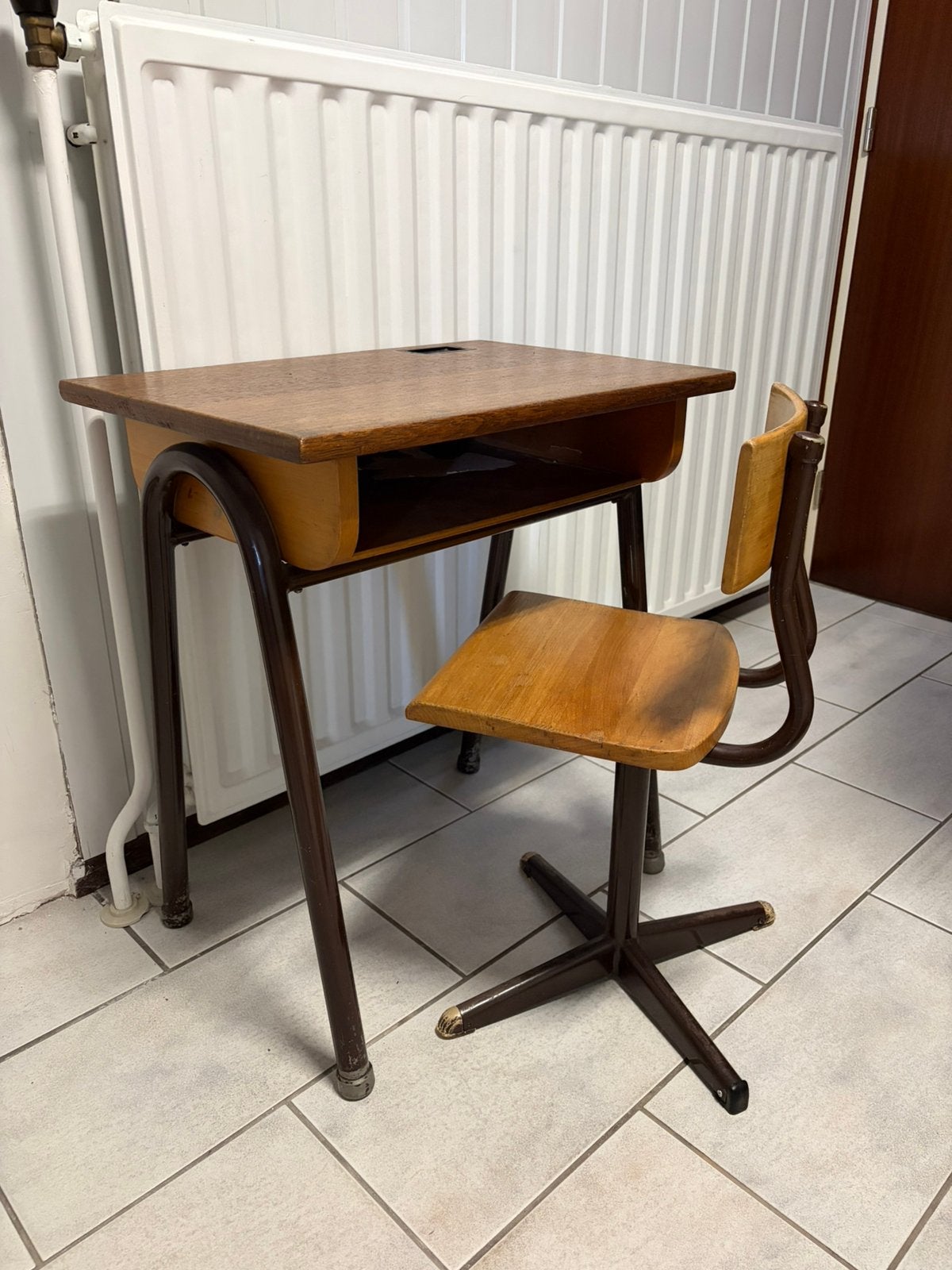 Antiek vintage houten lessenaartje schoolbankje met stoel, Ophalen, Zo goed als nieuw, Stoel(en)
