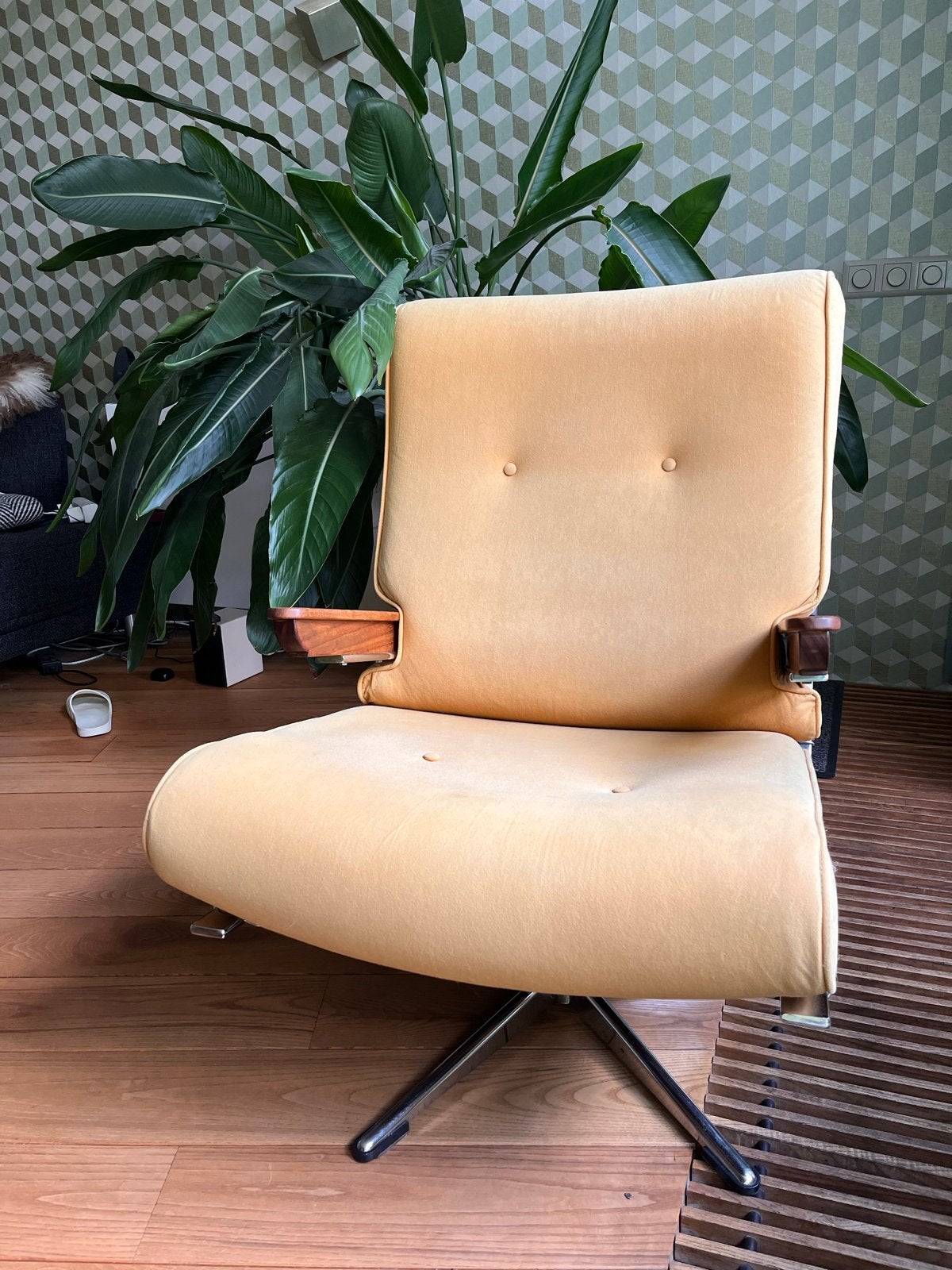 Vintage fauteuil uit Zuid-Duitsland, okergeel, Ophalen