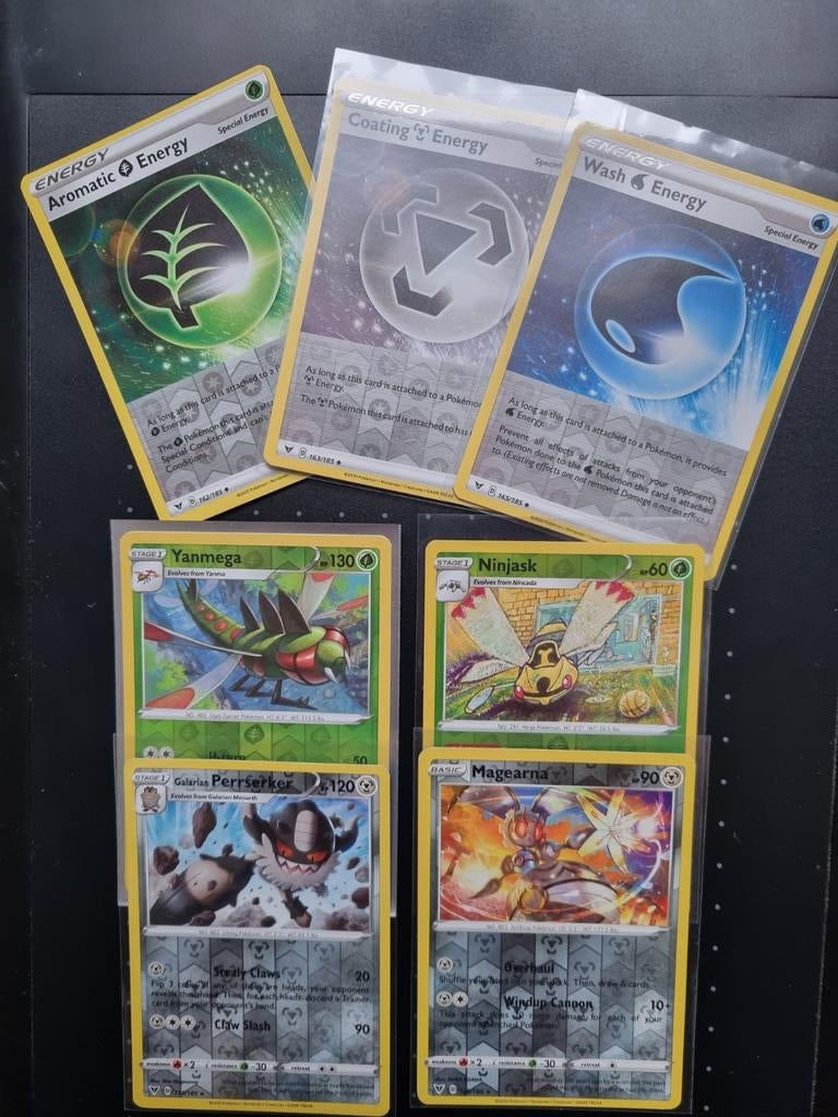 Pokémon Kaarten Set: reverse holo's uit vivid voltage, Ophalen of Verzenden, Zo goed als nieuw, Meerdere kaarten, Foil