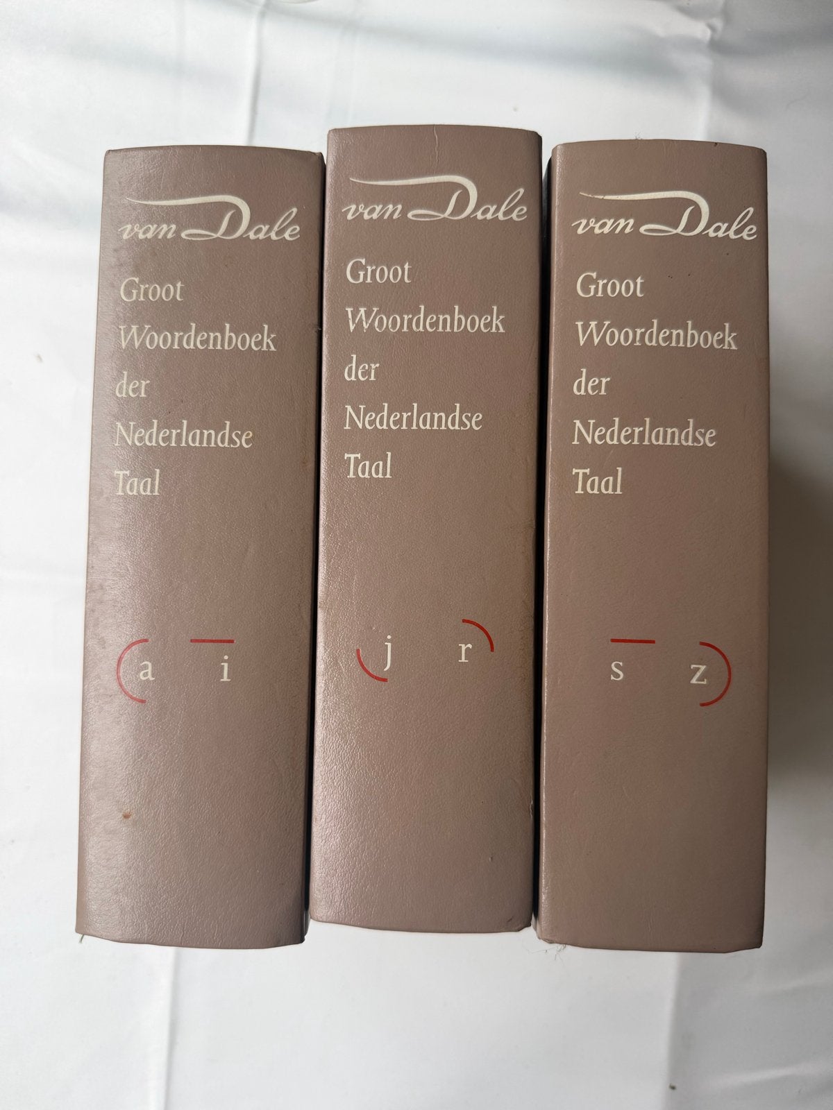Van Dale Groot Woordenboek der Nederlandse Taal (3 delen), Ophalen of Verzenden, Gelezen, Van Dale, Nederlands