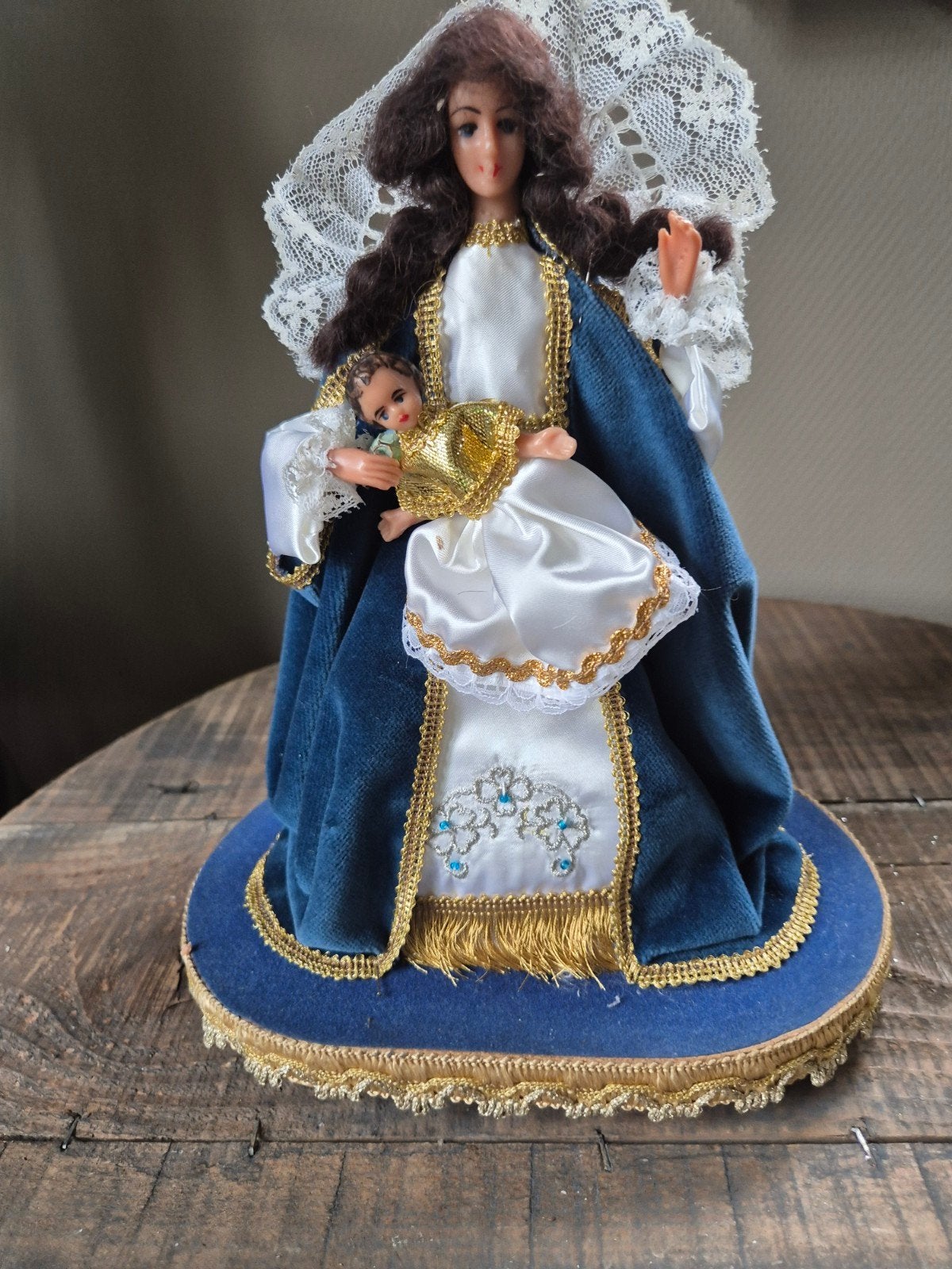 vrouw met kind voor onder stolp, Diversen, Ophalen of Verzenden