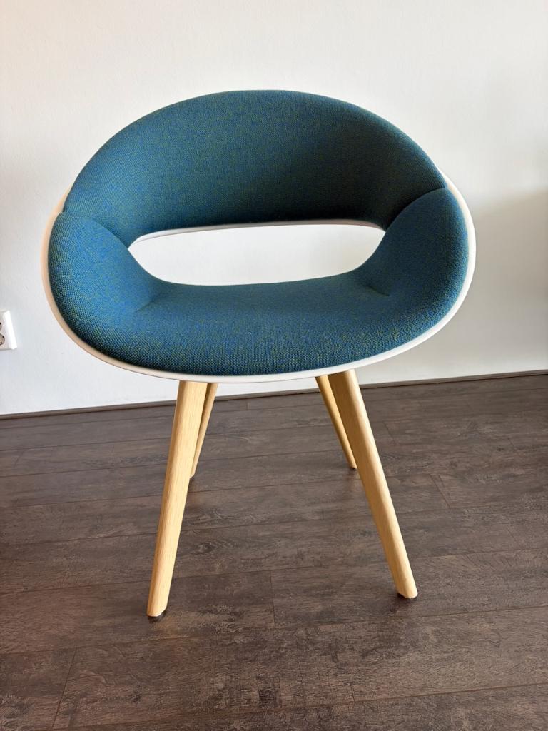 4 x eetkamerstoel Kusch + Co Volpino - Hallingdal - design, Ophalen, Blauw, Scandinavisch / modern design / minimalistisch / vergaderstoel