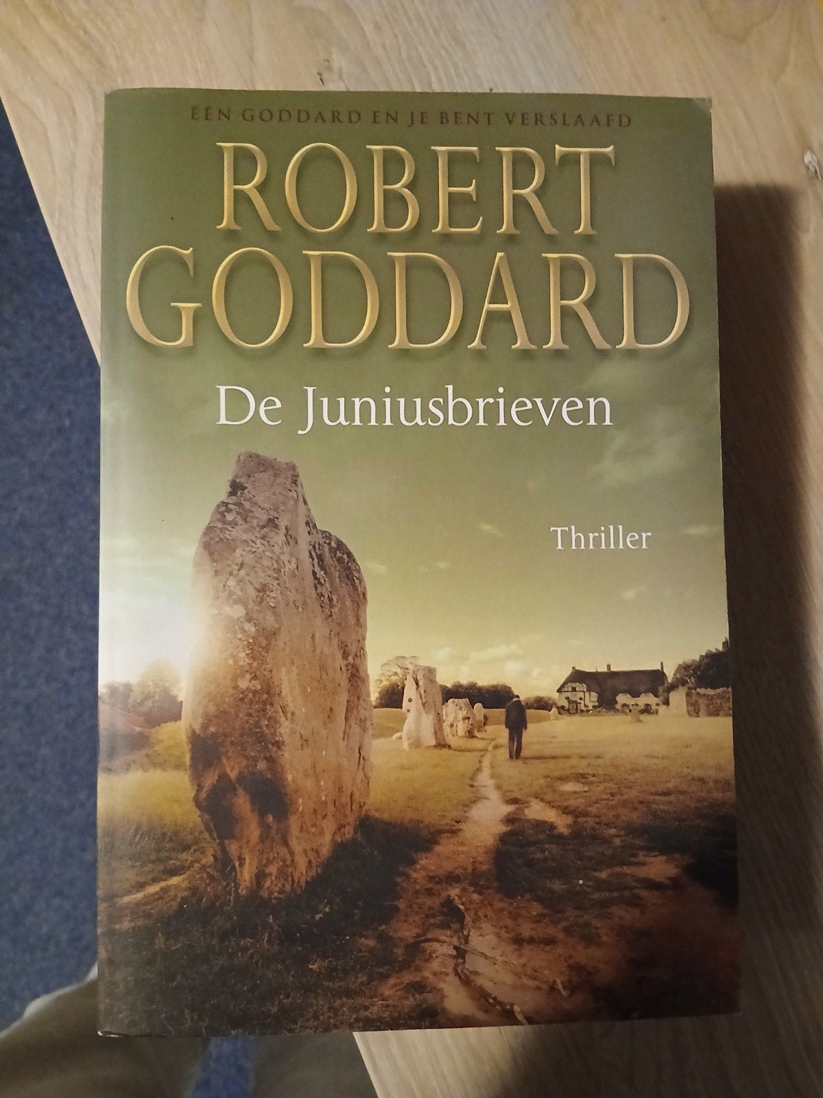 Robert Goddard - De Juniusbrieven (Thriller), Boeken, Ophalen of Verzenden, Zo goed als nieuw, Robert Goddard, Europa overig
