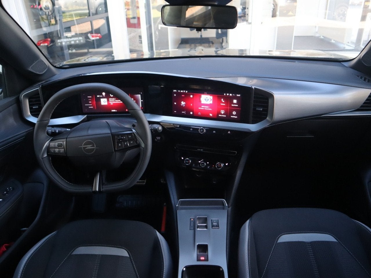 Foto 7 van Opel Mokka GS 1.2 Turbo Hybrid 145pk eDCT Automaat, Rijklaar
