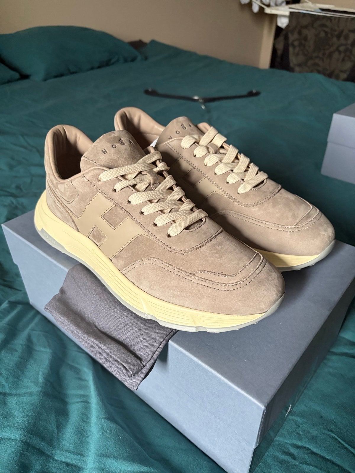 Hogan Hyperlight Sneakers Maat 42 Nieuw in Doos, Kleding | Heren, Schoenen, Ophalen of Verzenden, Nieuw, Bruin, Sneakers of Gympen