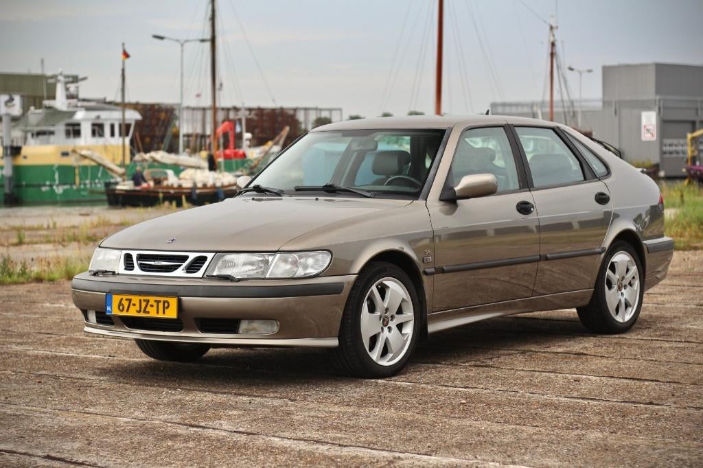 Saab 9-3 2.0 SE TURBO ANNIVERSARY HAZELNUT, HIRSCH, NL AUTO, Auto's, Saab, Voorwielaandrijving, Zwart, 4 cilinders, Bruin