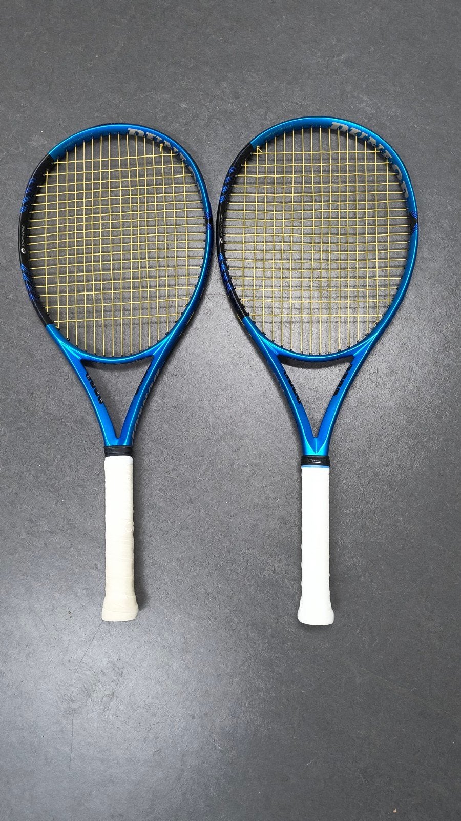 2x Dunlop FX 700 Tennisrackets, Sport en Fitness, L1, Ophalen of Verzenden, Zo goed als nieuw, Racket