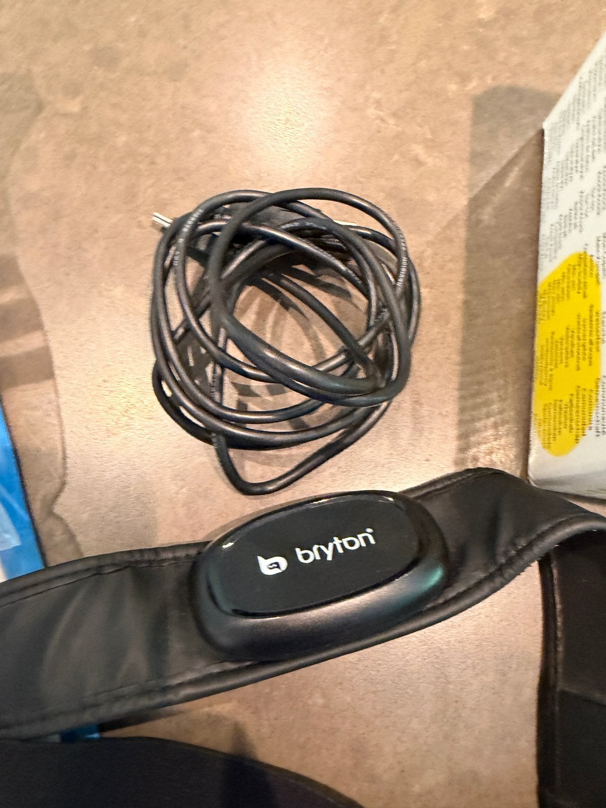 Bryton Rider 50 GPS Fietscomputer - Compact en Compleet, Ophalen of Verzenden, Cadanssensor, Gebruikt