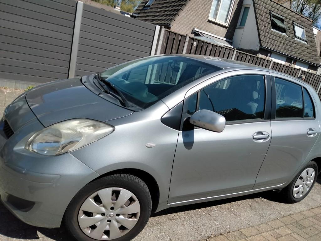 Toyota 2009 Grijs, Auto's, Toyota, Stof, 40 €/maand, 4 cilinders, 1500 cc