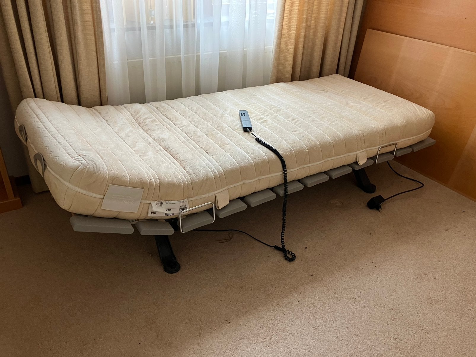 Electrisch verstelbaar bed, Huis en Inrichting, Slaapkamer | Bedden, Ophalen, Eenpersoons, 80 cm, 200 cm