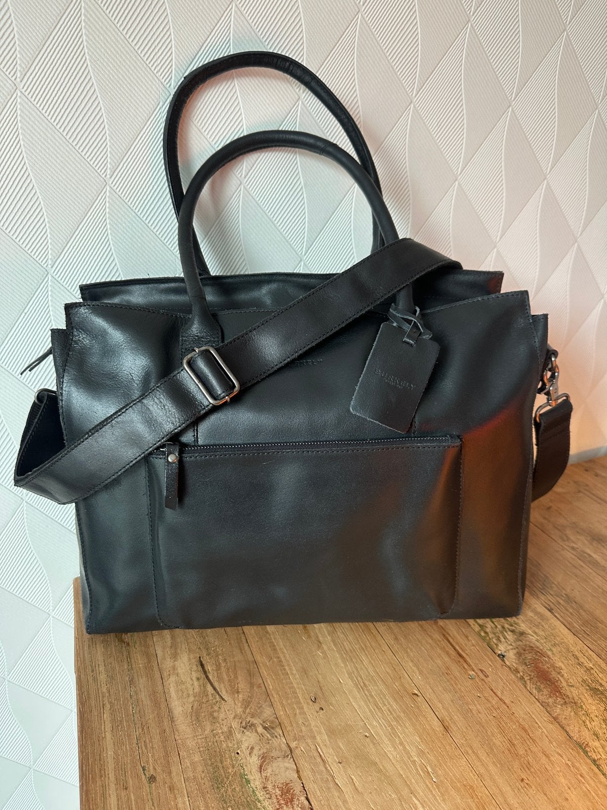 Burkely Evelyn XXL Uniseks, laptoptas, 15,6 inch, leer, Burkely, 15 inch, Schouderband, Aktetas