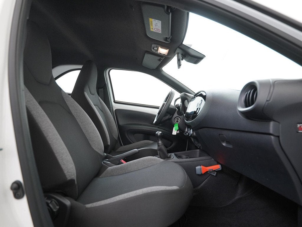 Toyota Aygo X 1.0 VVT-i MT Play | Camera | Apple/Android Car, Auto's, Toyota, 12 maanden, Stof, Gebruikt, 920 kg